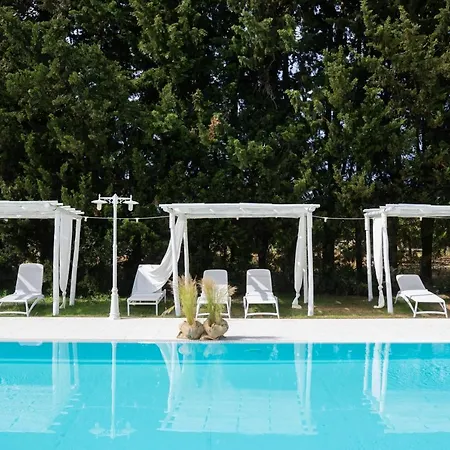 Masseria Montepaolo Dimora Di Charme בית חווה
