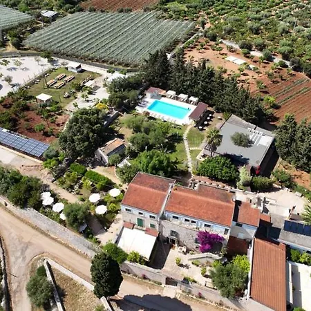 Masseria Montepaolo Dimora Di Charme בית חווה *