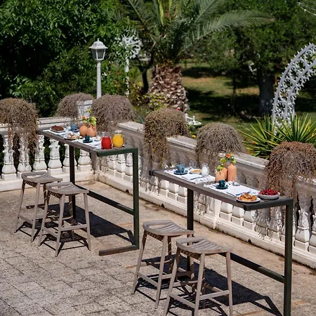 Masseria Montepaolo Dimora Di Charme קונברסאנו